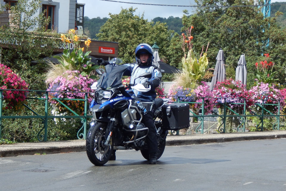 Motorrijbewijspoint Bussum examengarantie AVB en AVD